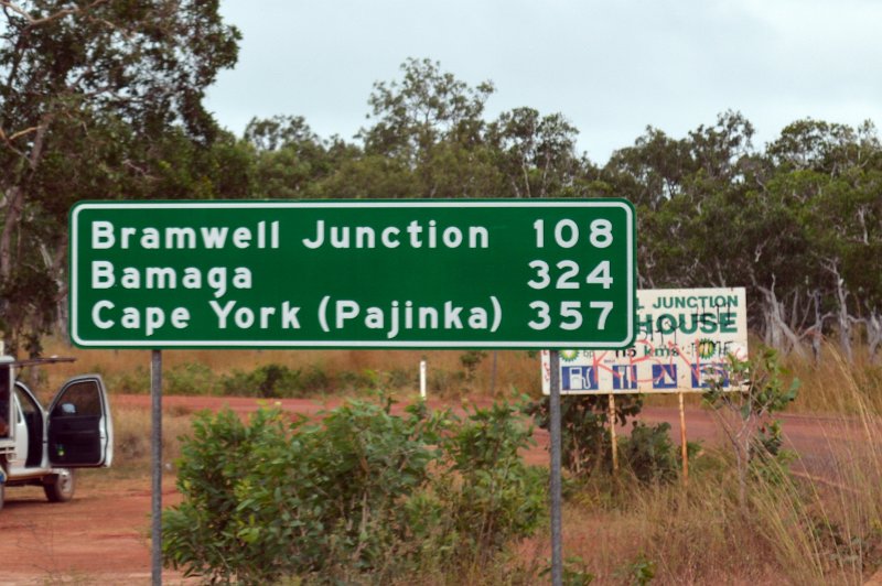 05 (27).JPG - PDR - Bramwell Junction is the starting point for the Overland Telegraph Track - we took the "chicken route"